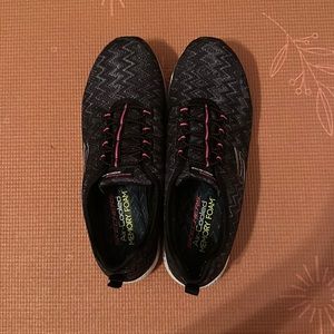 Skechers Air Cooled Memory Foam Sports action gray Sneakers- 9.5